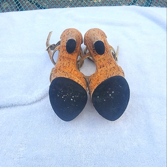 Pre-owned Bebe heels - Picture 4 of 4